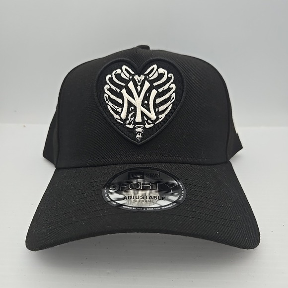 New Era Other - New Era New York Mets Black Skeletal Heart Exclusive 9Forty A Frame Snapback Hat